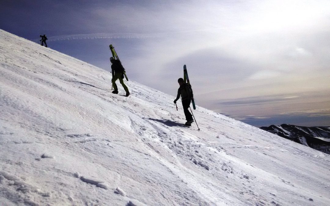 Ski Touring: winter ascent of Bisaurin Peak (2670m)