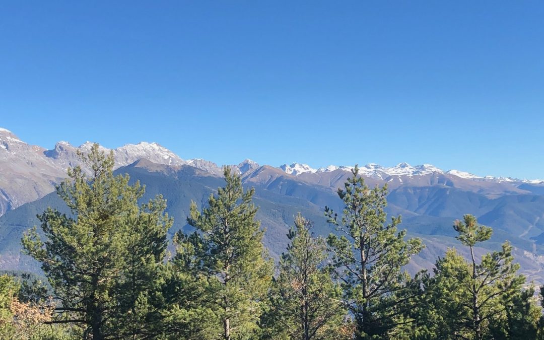 Hike to the tower of Escuer Alto
