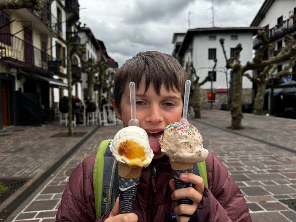 GR11 Ice creams in Hondarribia