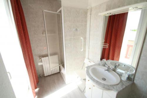 Aubegre Catalane - bathroom