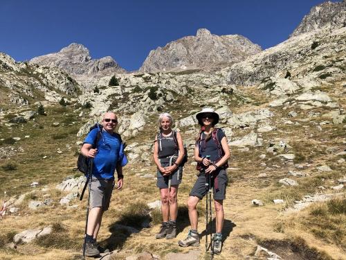 The group with Garmo Negro high above