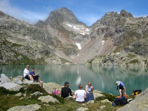 Relaxed in Arriel lake
