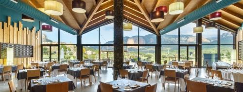 Dining room at Hotel Aguas de los Mallos