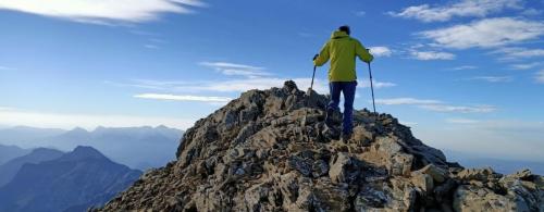 On the summit ridge of Pico Añisclo