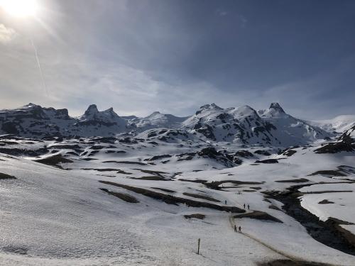 snow shoeing guided holiday